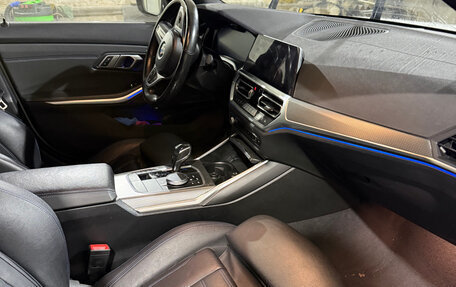 BMW 3 серия, 2020 год, 2 600 000 рублей, 31 фотография