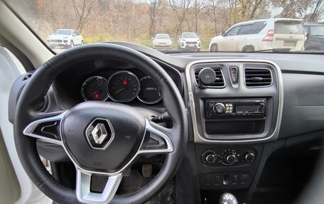 Renault Logan II, 2018 год, 500 000 рублей, 8 фотография