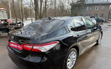 Toyota Camry, 2021 год, 2 600 000 рублей, 6 фотография