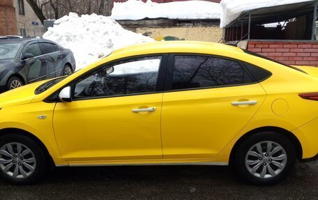 Hyundai Solaris II рестайлинг, 2020 год, 930 000 рублей, 5 фотография