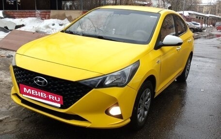 Hyundai Solaris II рестайлинг, 2020 год, 930 000 рублей, 3 фотография