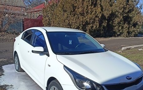 KIA Rio IV, 2019 год, 1 420 000 рублей, 5 фотография