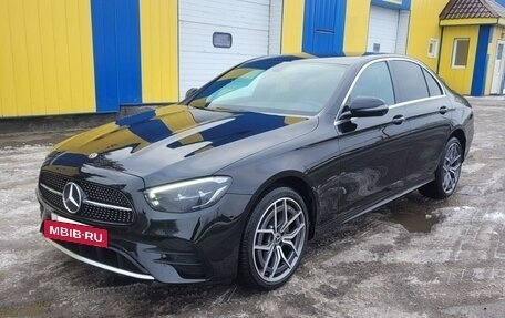 Mercedes-Benz E-Класс, 2021 год, 4 200 000 рублей, 2 фотография