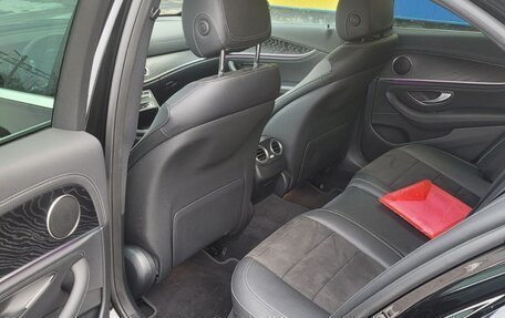 Mercedes-Benz E-Класс, 2021 год, 4 200 000 рублей, 10 фотография