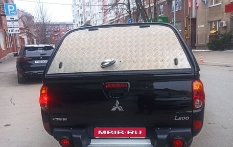 Mitsubishi L200 IV рестайлинг, 2014 год, 1 600 000 рублей, 4 фотография