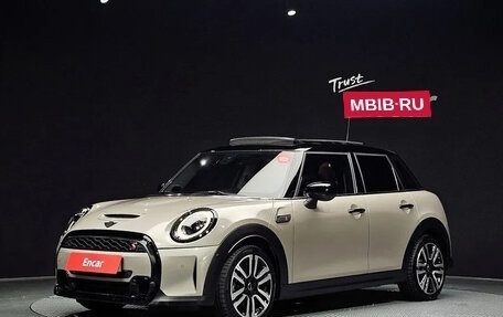 MINI Hatch, 2022 год, 1 690 000 рублей, 1 фотография