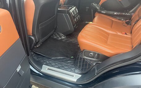 Land Rover Range Rover IV рестайлинг, 2015 год, 3 990 000 рублей, 10 фотография