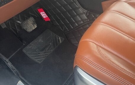 Land Rover Range Rover IV рестайлинг, 2015 год, 3 990 000 рублей, 7 фотография