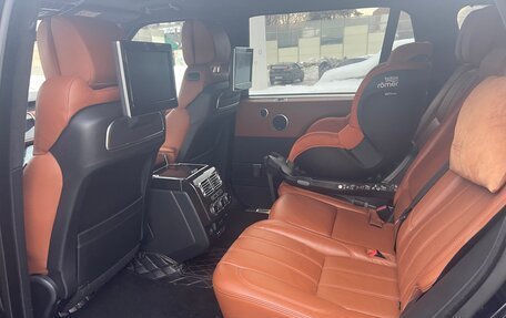 Land Rover Range Rover IV рестайлинг, 2015 год, 3 990 000 рублей, 12 фотография