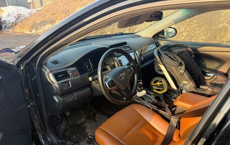 Toyota Camry, 2017 год, 2 250 000 рублей, 8 фотография