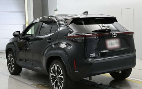 Toyota Yaris Cross, 2022 год, 1 598 000 рублей, 6 фотография