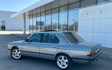 BMW 5 серия, 1986 год, 1 150 000 рублей, 6 фотография