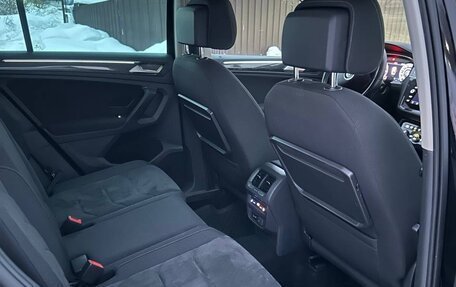 Volkswagen Tiguan II, 2018 год, 2 500 000 рублей, 10 фотография