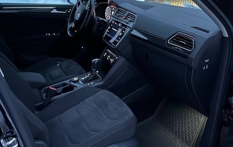 Volkswagen Tiguan II, 2018 год, 2 500 000 рублей, 9 фотография