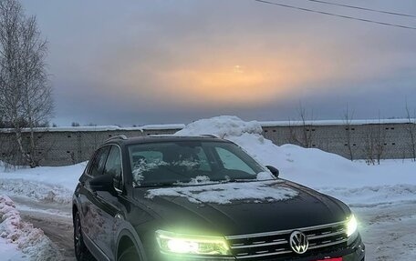 Volkswagen Tiguan II, 2018 год, 2 500 000 рублей, 12 фотография