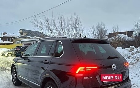 Volkswagen Tiguan II, 2018 год, 2 500 000 рублей, 14 фотография