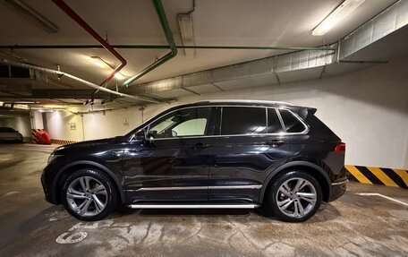 Volkswagen Tiguan II, 2021 год, 3 600 000 рублей, 2 фотография