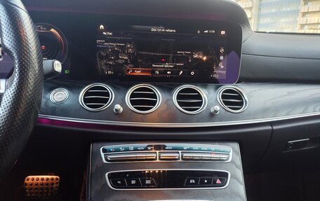 Mercedes-Benz E-Класс, 2020 год, 3 490 000 рублей, 27 фотография