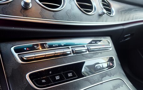 Mercedes-Benz E-Класс, 2020 год, 3 490 000 рублей, 26 фотография