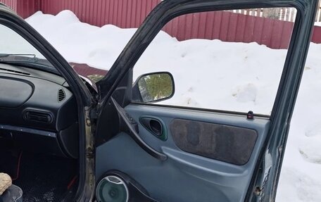 Chevrolet Niva I рестайлинг, 2004 год, 219 000 рублей, 17 фотография