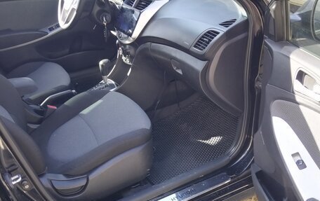 Hyundai Solaris II рестайлинг, 2014 год, 1 000 000 рублей, 9 фотография