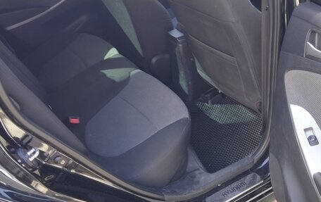 Hyundai Solaris II рестайлинг, 2014 год, 1 000 000 рублей, 8 фотография
