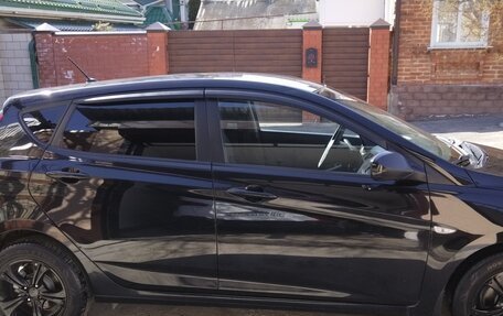 Hyundai Solaris II рестайлинг, 2014 год, 1 000 000 рублей, 6 фотография