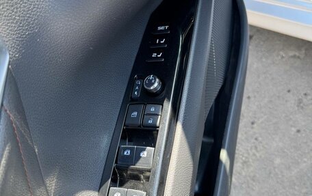 Toyota Camry, 2021 год, 2 950 000 рублей, 11 фотография