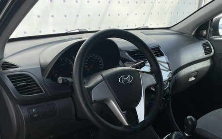 Hyundai Solaris II рестайлинг, 2012 год, 655 000 рублей, 15 фотография