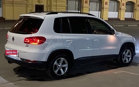 Volkswagen Tiguan I, 2011 год, 820 000 рублей, 2 фотография