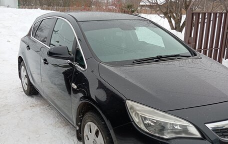 Opel Astra J, 2011 год, 730 000 рублей, 1 фотография