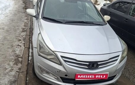 Hyundai Solaris II рестайлинг, 2016 год, 550 000 рублей, 1 фотография