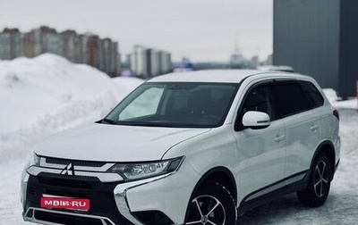 Mitsubishi Outlander III рестайлинг 3, 2019 год, 2 260 000 рублей, 1 фотография