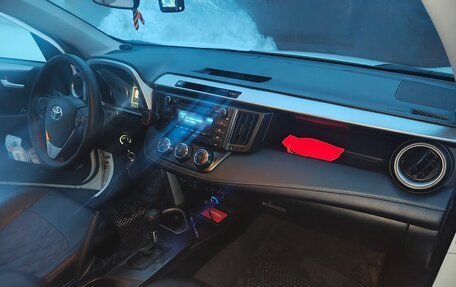 Toyota RAV4, 2015 год, 2 098 000 рублей, 1 фотография