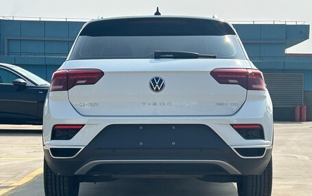 Volkswagen T-Roc I, 2022 год, 1 907 000 рублей, 4 фотография