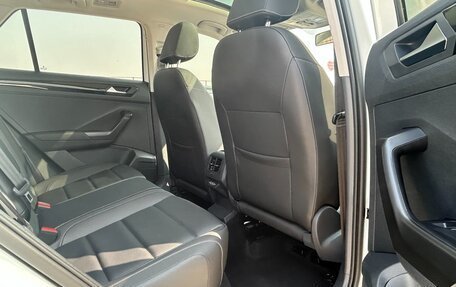 Volkswagen T-Roc I, 2022 год, 1 907 000 рублей, 24 фотография