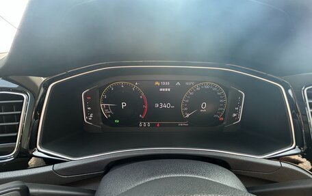 Volkswagen T-Roc I, 2022 год, 1 907 000 рублей, 33 фотография