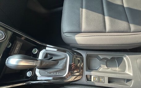 Volkswagen T-Roc I, 2022 год, 1 907 000 рублей, 36 фотография