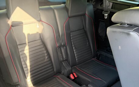 Land Rover Discovery Sport I рестайлинг, 2019 год, 3 290 000 рублей, 5 фотография