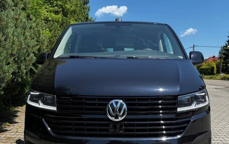 Volkswagen Caravelle T6 рестайлинг, 2024 год, 5 200 000 рублей, 2 фотография
