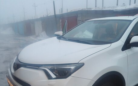 Toyota RAV4, 2015 год, 2 098 000 рублей, 3 фотография