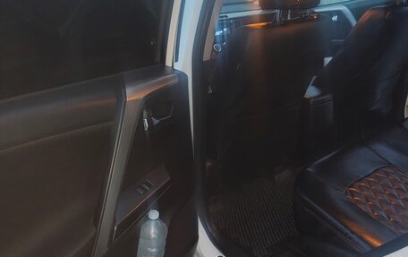 Toyota RAV4, 2015 год, 2 098 000 рублей, 9 фотография