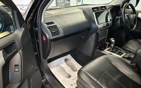 Toyota Land Cruiser Prado 150 рестайлинг 2, 2019 год, 5 299 900 рублей, 12 фотография