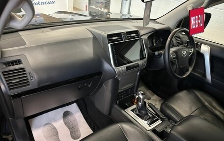 Toyota Land Cruiser Prado 150 рестайлинг 2, 2019 год, 5 299 900 рублей, 13 фотография