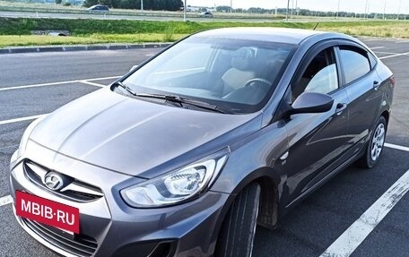 Hyundai Solaris II рестайлинг, 2011 год, 650 000 рублей, 2 фотография