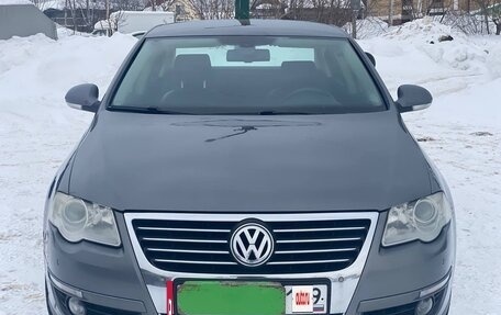 Volkswagen Passat B6, 2006 год, 699 000 рублей, 3 фотография