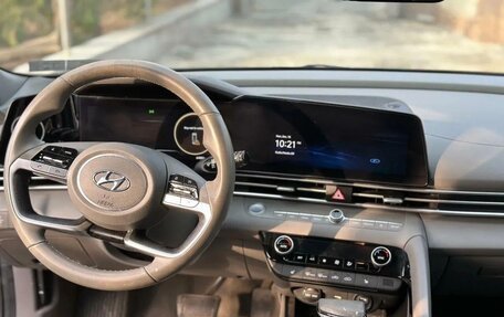 Hyundai Elantra, 2023 год, 1 650 000 рублей, 4 фотография