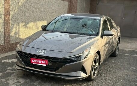Hyundai Elantra, 2023 год, 1 650 000 рублей, 2 фотография