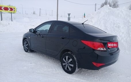 Hyundai Solaris II рестайлинг, 2015 год, 847 000 рублей, 3 фотография