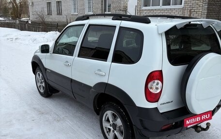 Chevrolet Niva I рестайлинг, 2016 год, 620 000 рублей, 3 фотография